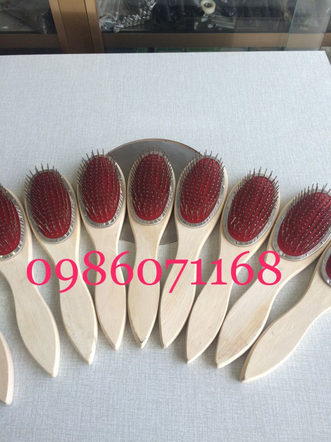 lược bàn chuôi gỗ chải tóc